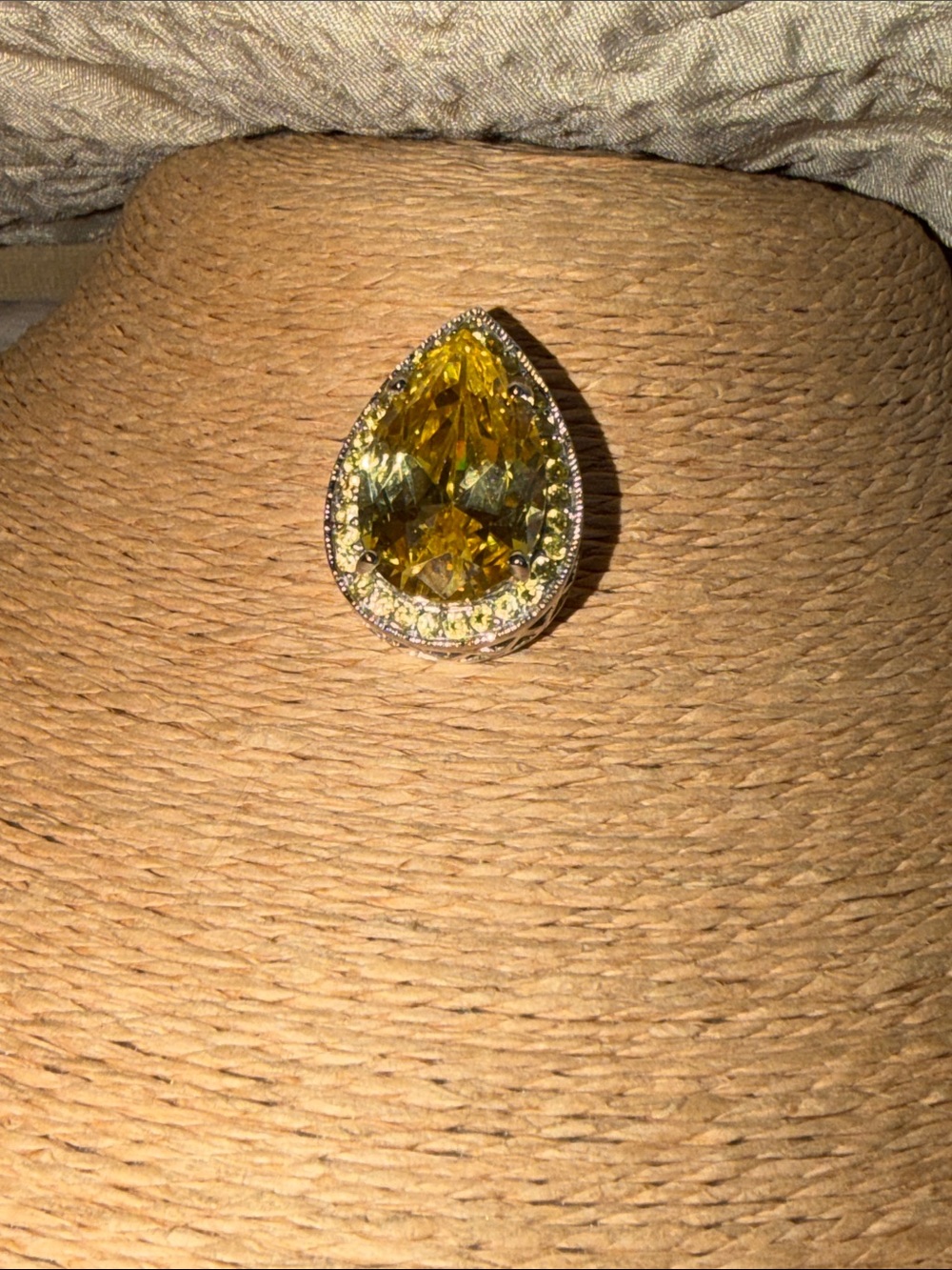 Citrine pendant large surrounded by citrine encased sterling silver latticed fr - Picture 12 of 13